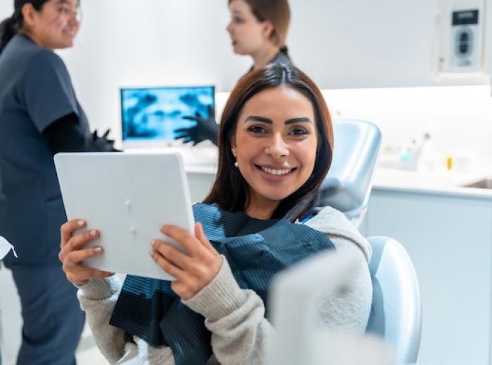Cosmetic Dentistry Makes Celebrities Smile