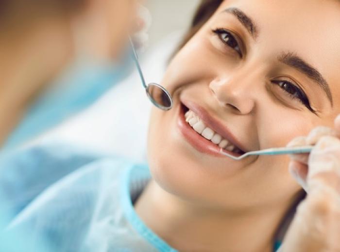 Is there a connection between tooth fillings failure and smoking and drinking?