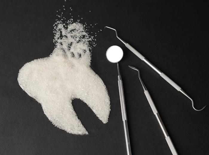 Sugar and our oral health. Does sugar damage our teeth?