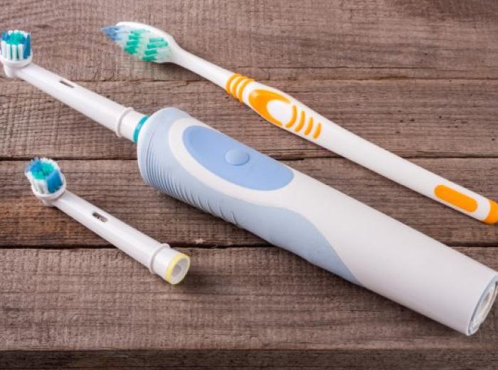 When do I know when to replace my toothbrush?